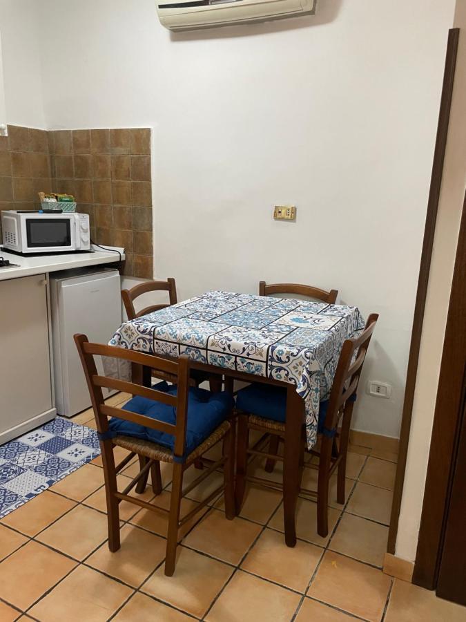 Le Suite Di Ginevra Napoli Esterno foto